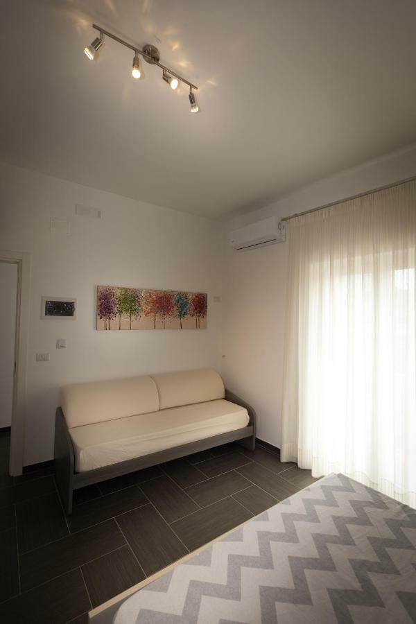 B&B Marco Polo 16 Trinitapoli Exterior photo